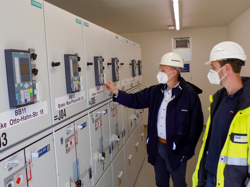 Siemens supports EWE NETZ’s carbon neutrality goals with sustainable switchgear